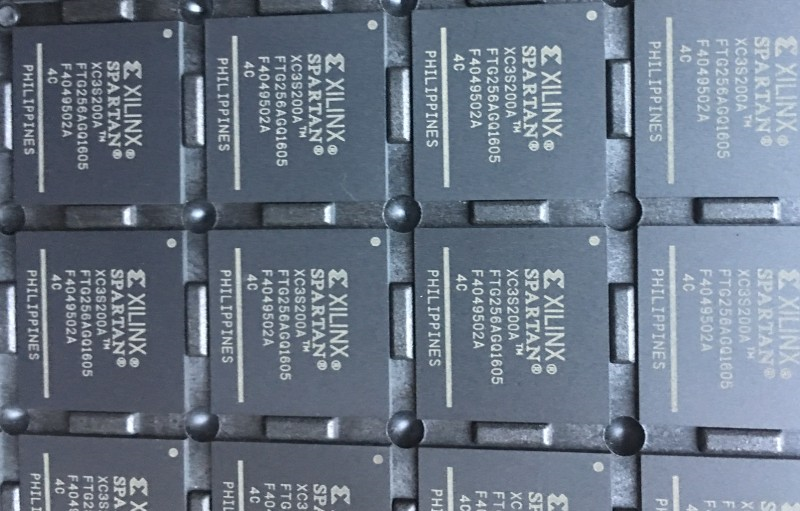 XC7VX485T-2FFG1157I: 原站关联参考图片;尚未确认与该型号的准确对应关系。